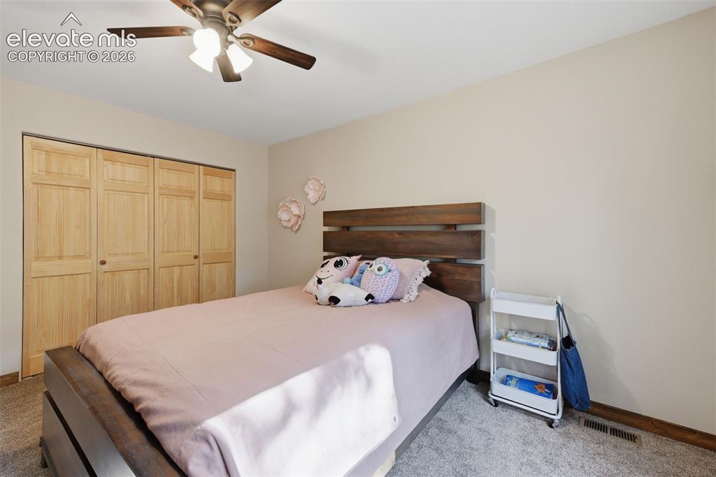 Image 19 of 40: Bedroom