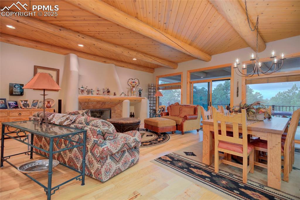 Image 11 of 35: Living Room