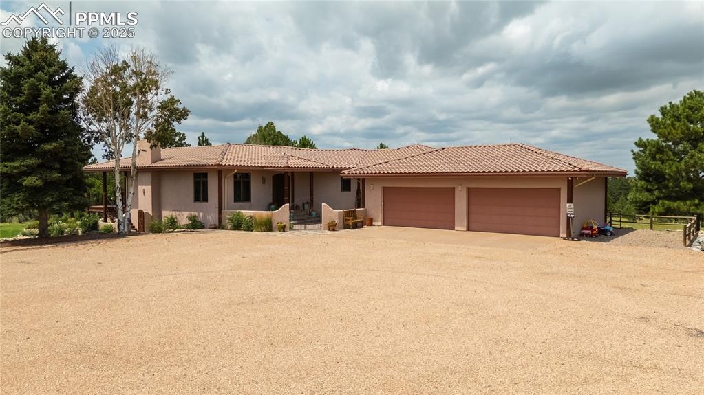 Image 6 of 35: Front of Structure