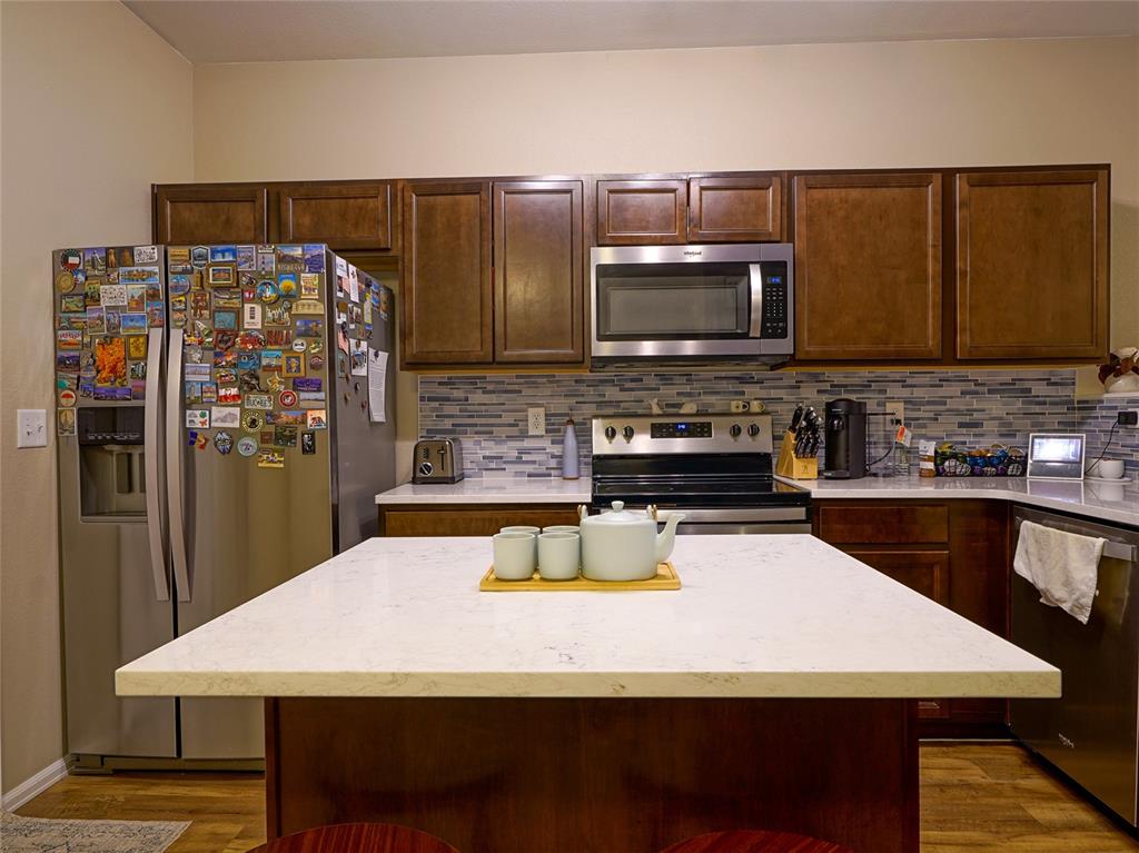 Image 11 of 31: Kitchen View 3