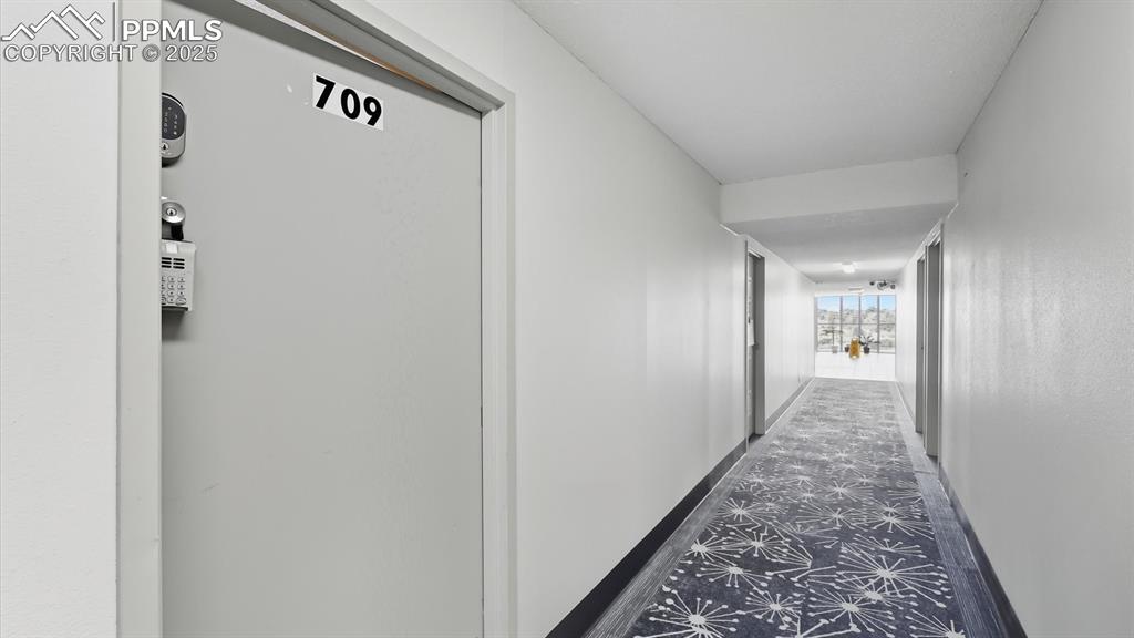 Image 7 of 31: Front Entry.