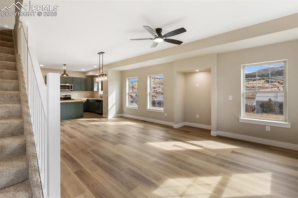 Image 3 of 22: Living Room