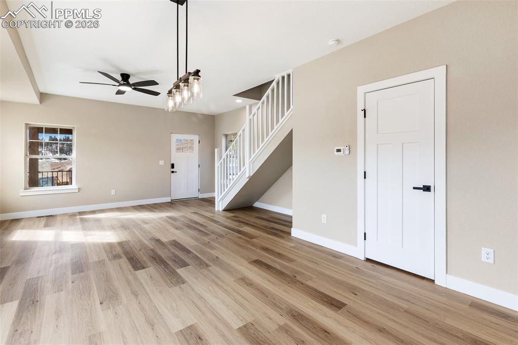 Image 4 of 22: Living Room