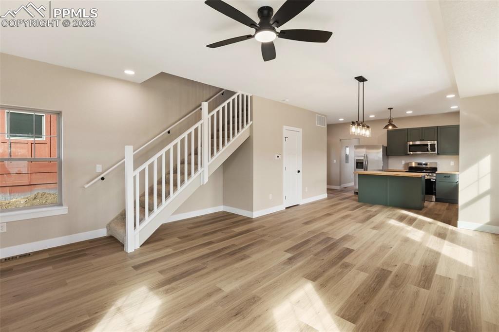 Image 7 of 22: Great Room