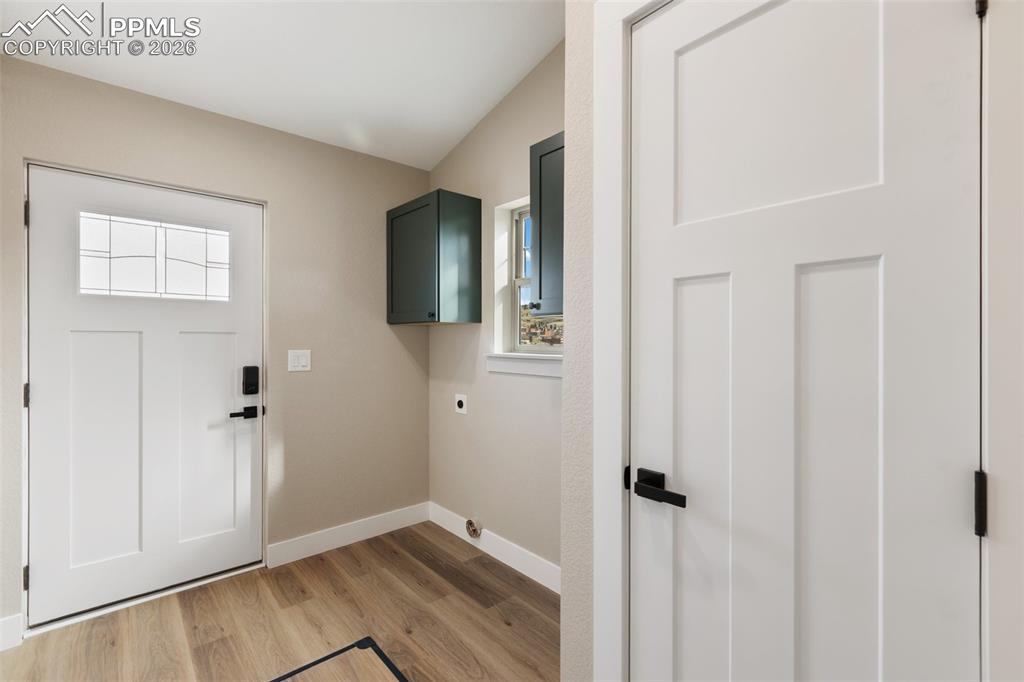 Image 8 of 22: Laundry