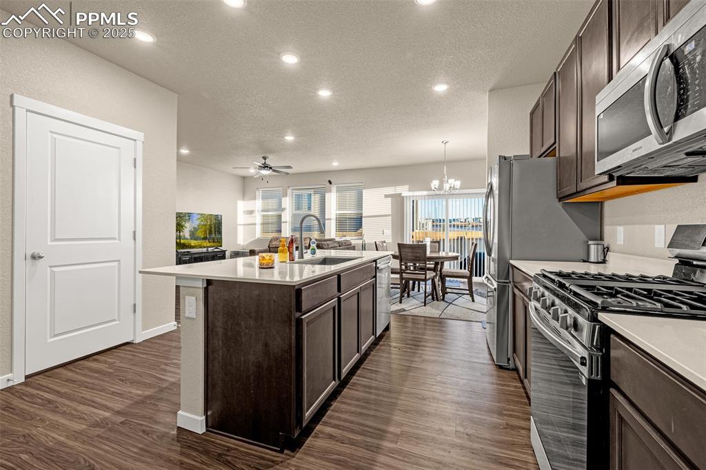 Image 10 of 38: Kitchen