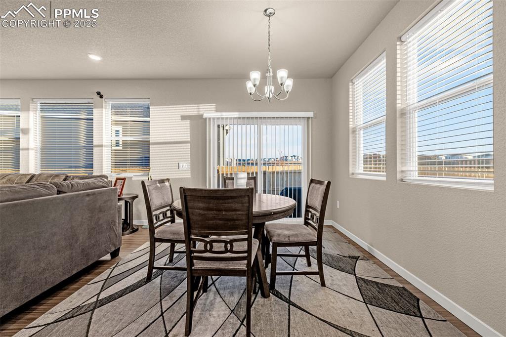 Image 12 of 38: Dining Area