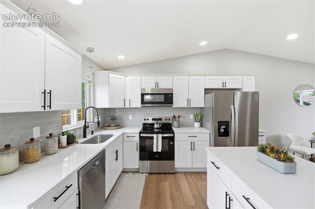Image 12 of 35: Kitchen