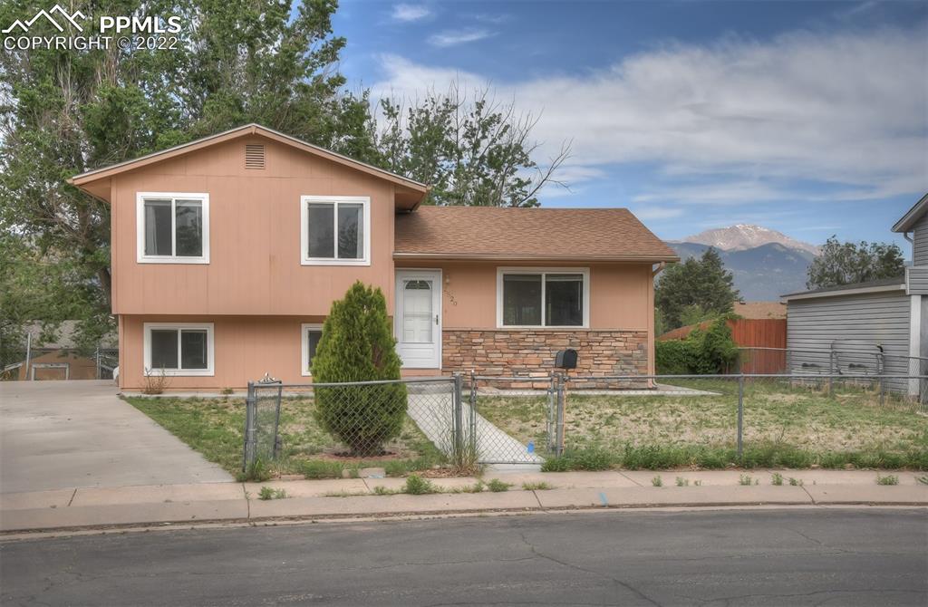 Listing 8918528, Image 1 of 27