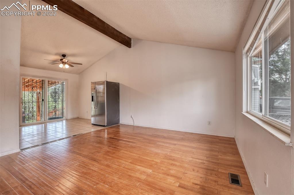 Listing 8918528, Image 5 of 27