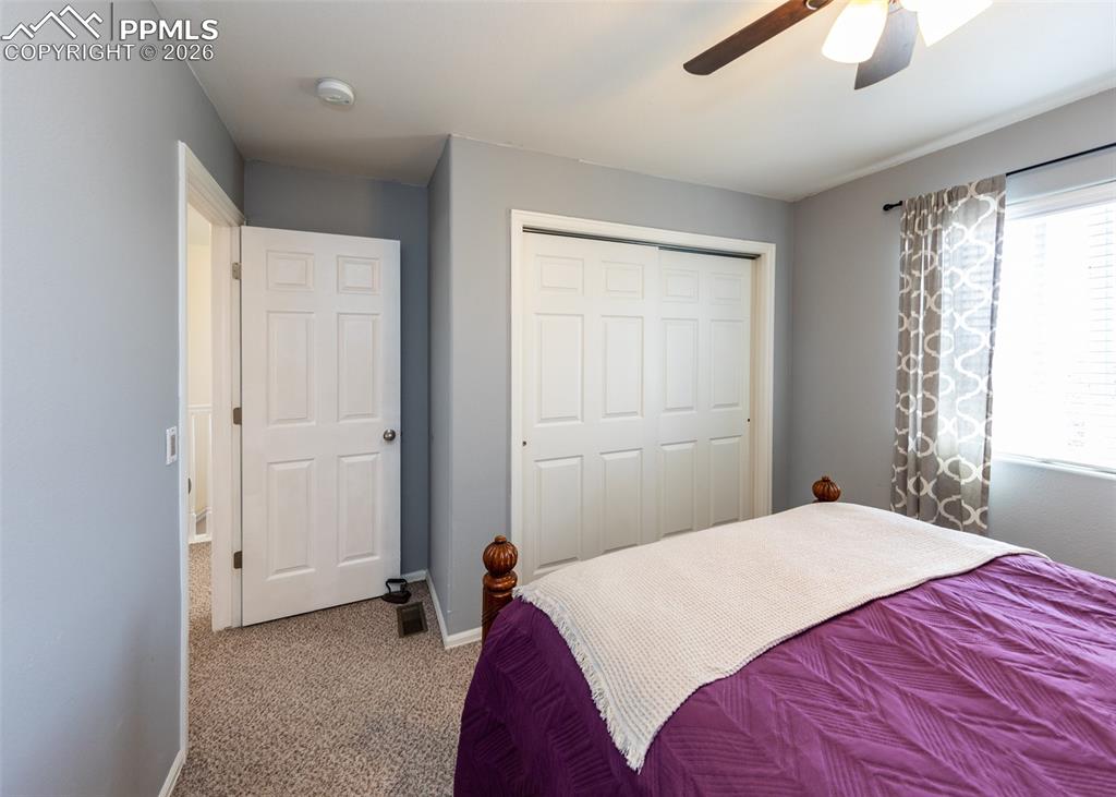 Image 30 of 50: Bedroom