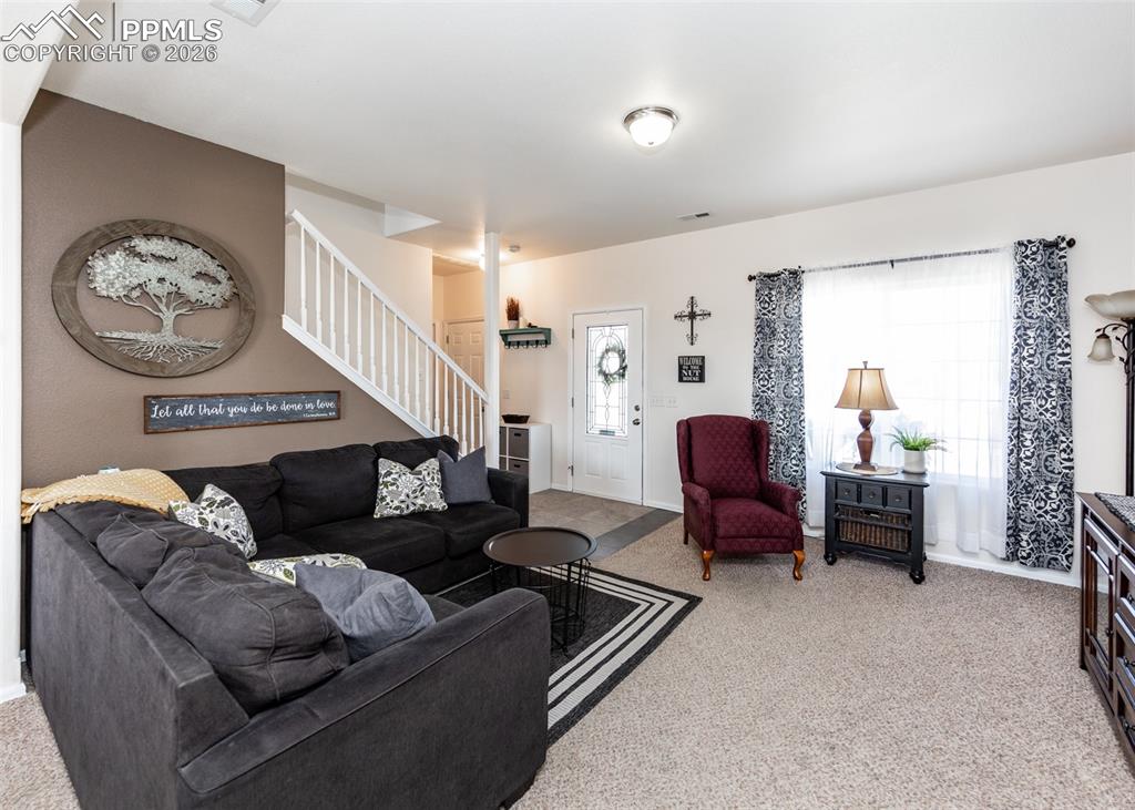 Image 4 of 50: 14x15 Living Room!