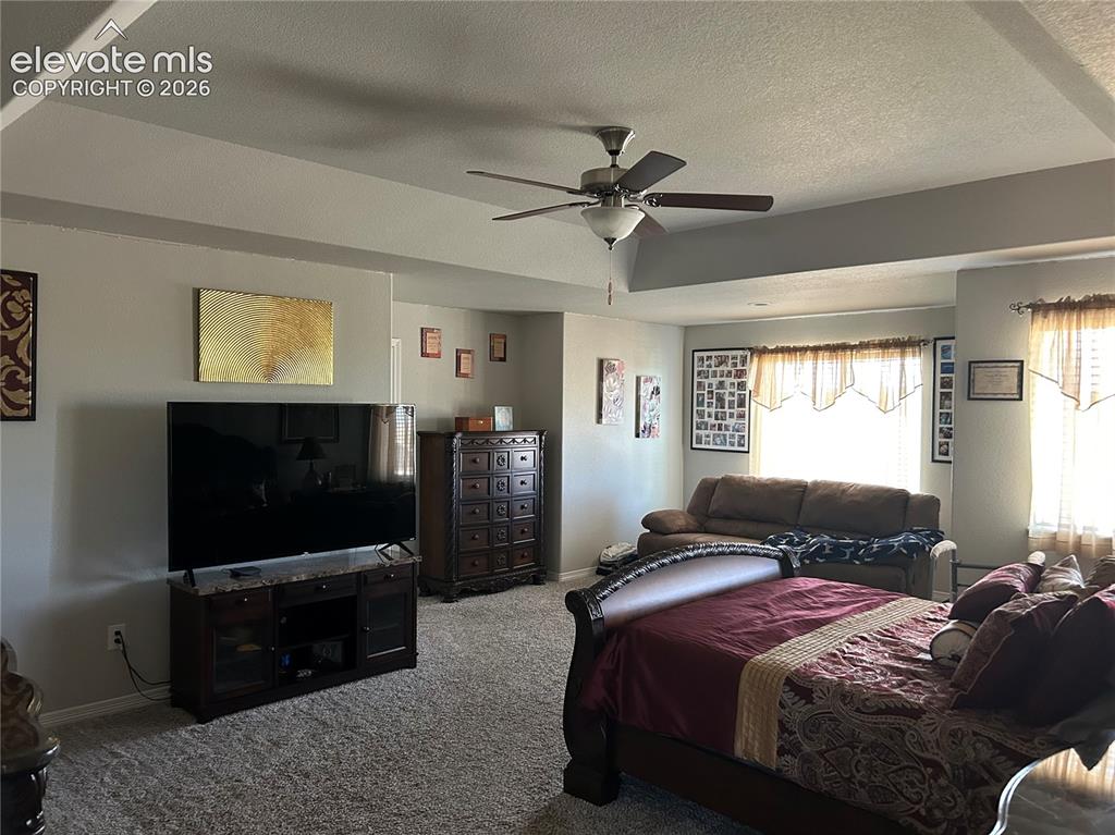 Image 8 of 14: Bedroom
