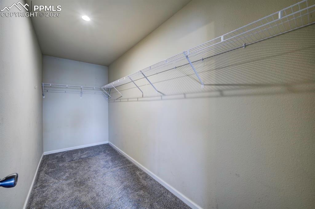 Image 21 of 38: Closet