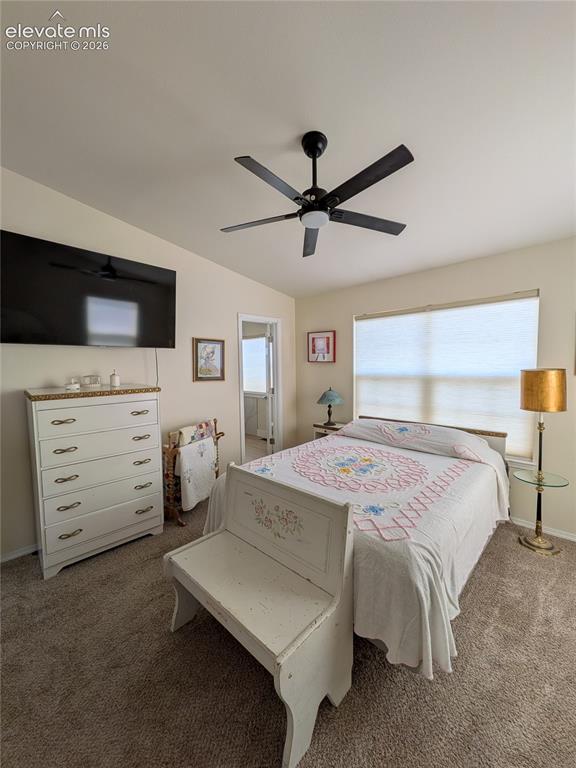 Image 13 of 20: Bedroom