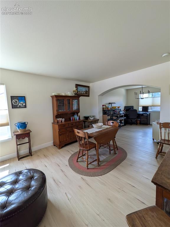 Image 3 of 20: Dining Area