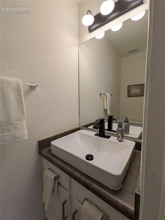 Image 8 of 31: Bathroom
