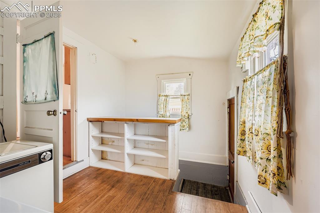 Image 11 of 27: Laundry