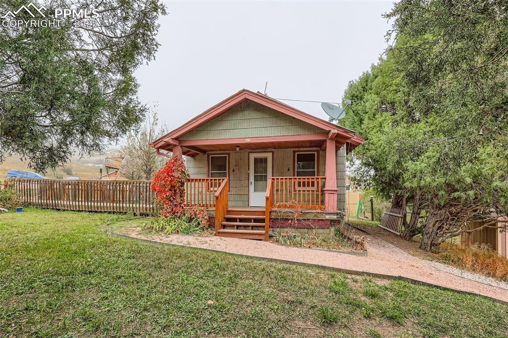 Image 17 of 27: Front of Structure