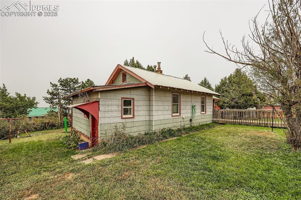 Image 19 of 27: Side of Structure