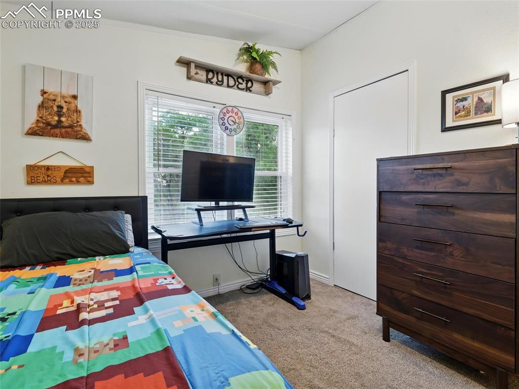 Image 22 of 45: Fourth Bedroom
