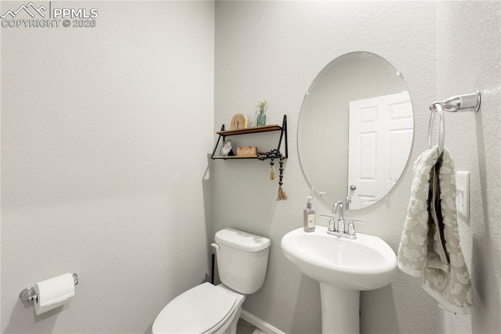 Image 6 of 38: Bathroom
