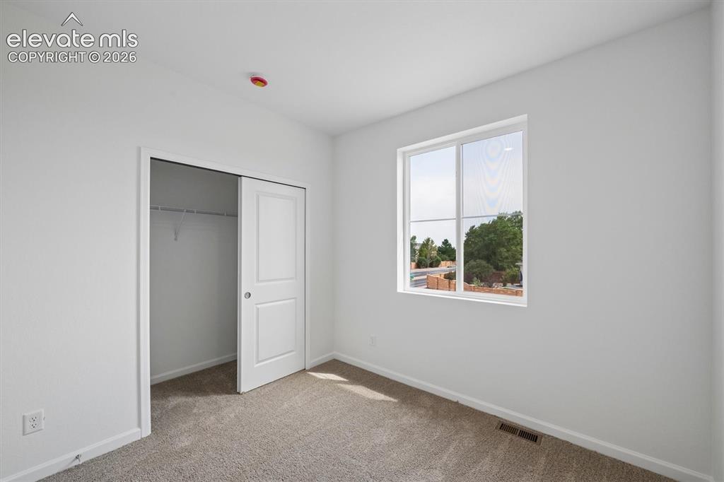 Image 16 of 22: Bedroom