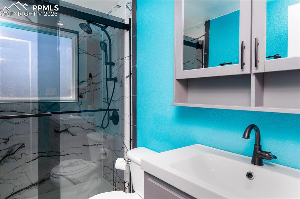 Image 12 of 29: Upper Bathroom