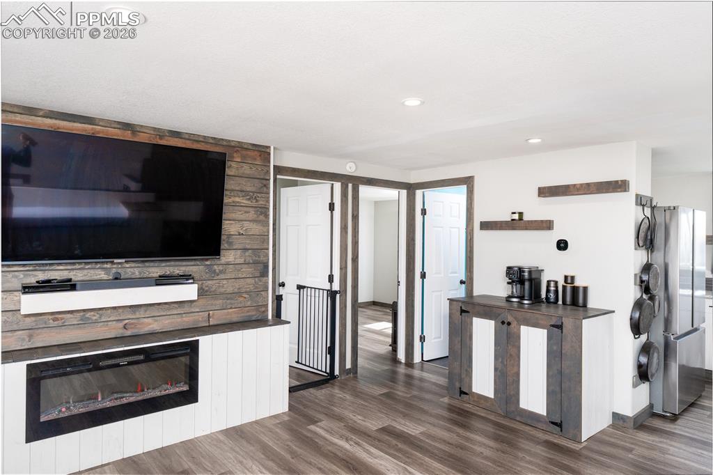 Image 8 of 29: Kitchen