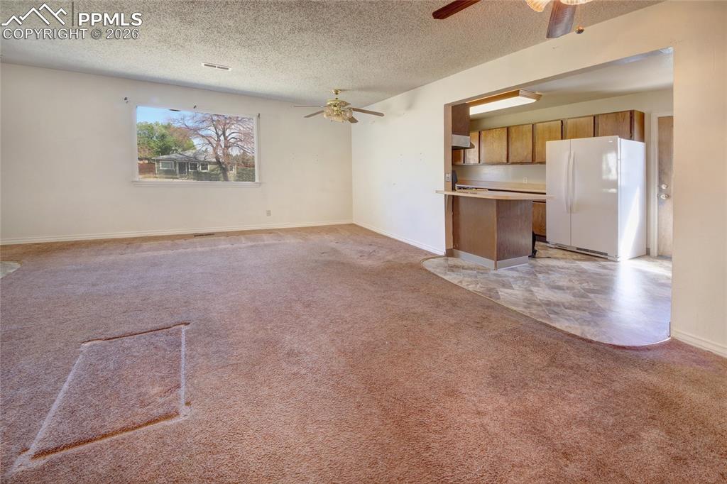 Image 6 of 25: Living Room