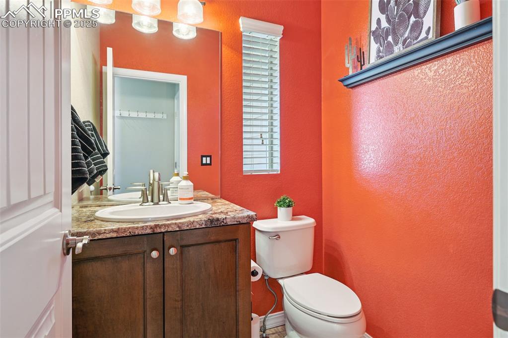 Image 15 of 50: Bathroom