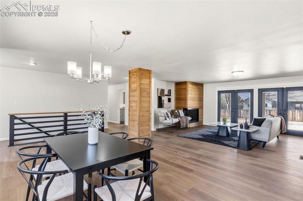 Image 7 of 45: Dining Area