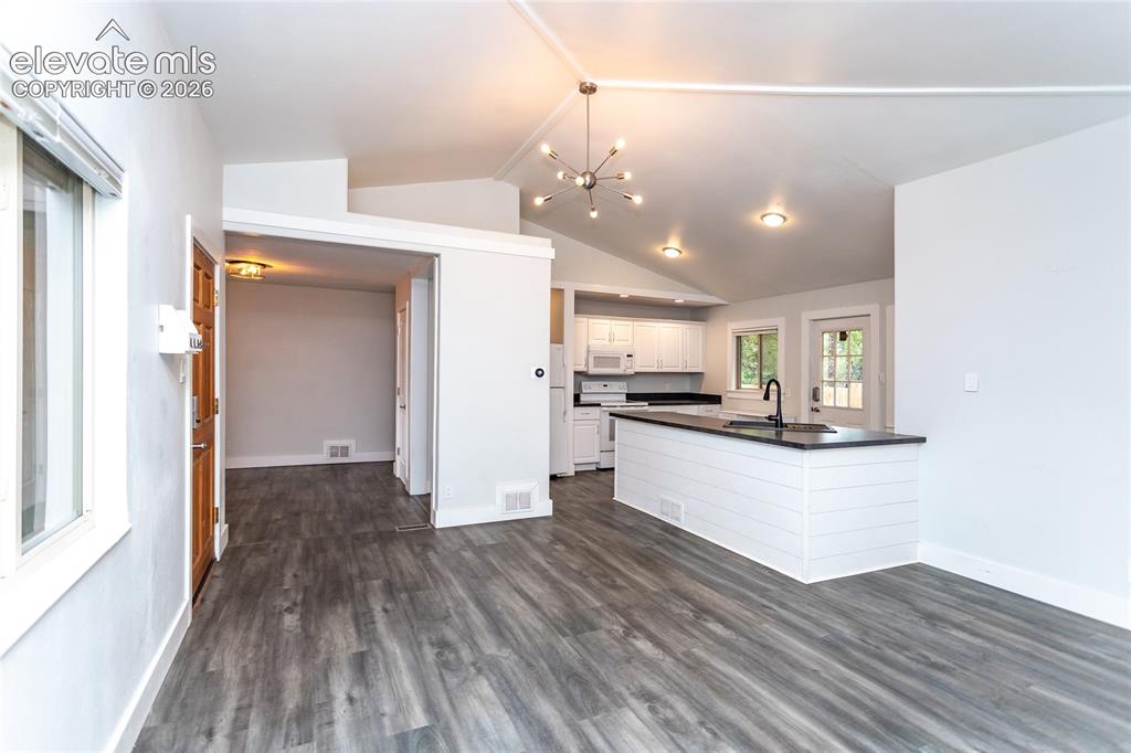 Image 8 of 34: Kitchen