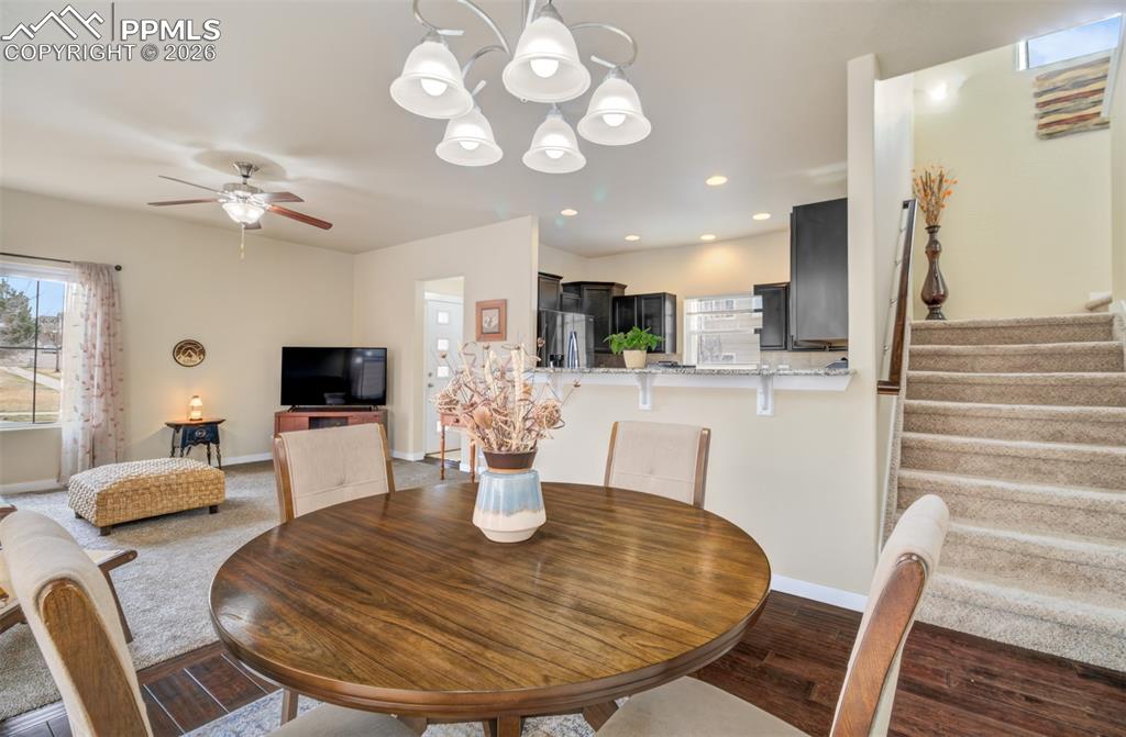 Image 11 of 36: Dining Area