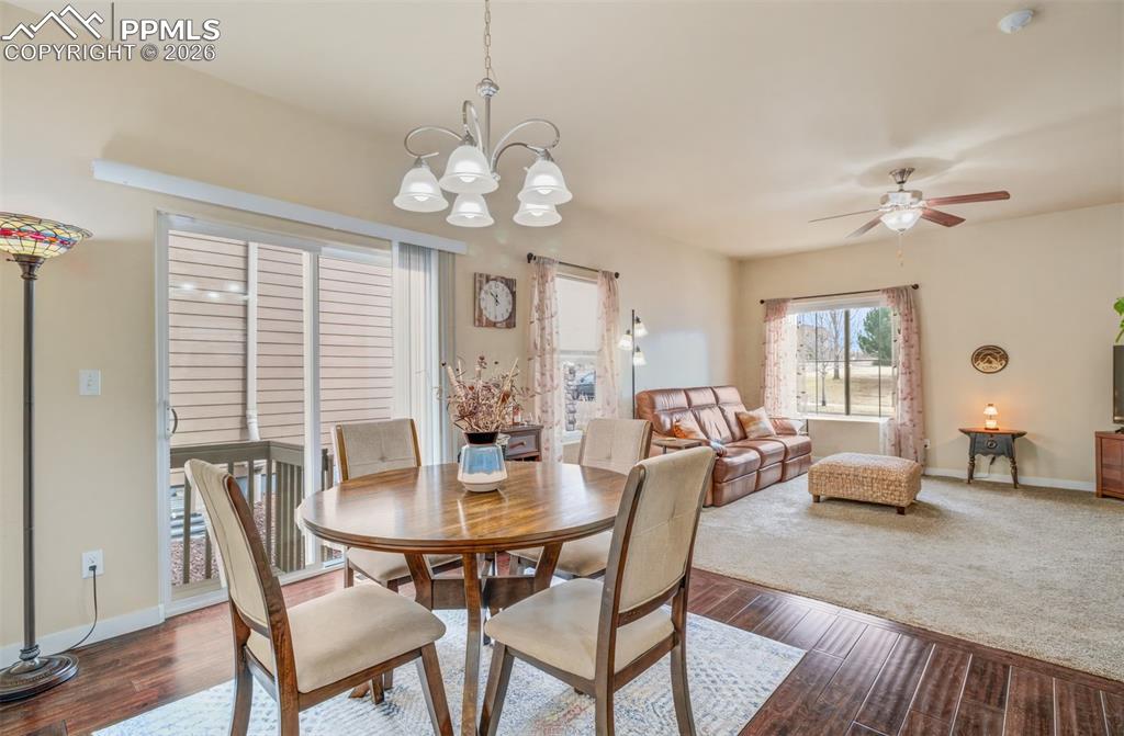 Image 12 of 36: Dining Area