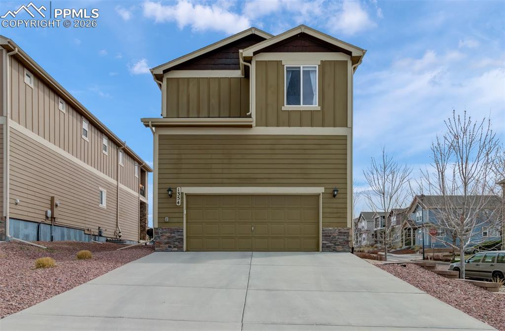 Image 34 of 36: Back of Structure