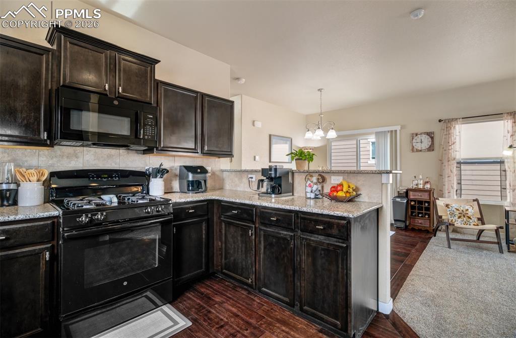 Image 8 of 36: Kitchen