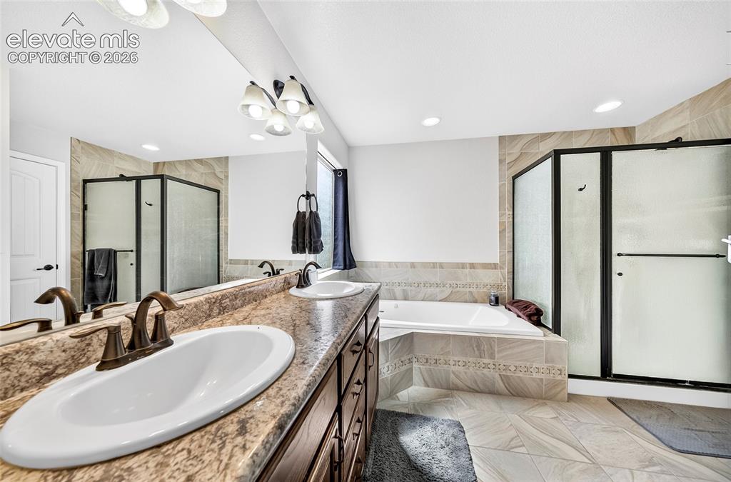 Image 12 of 26: Bathroom