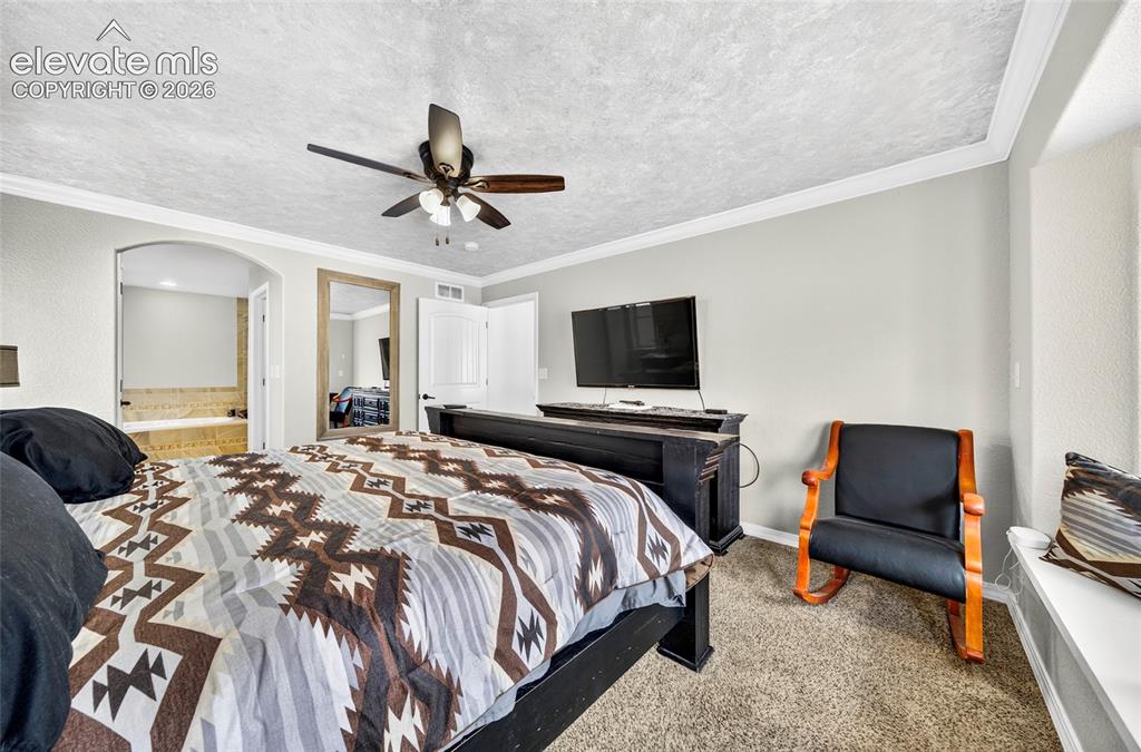 Image 9 of 26: Bedroom