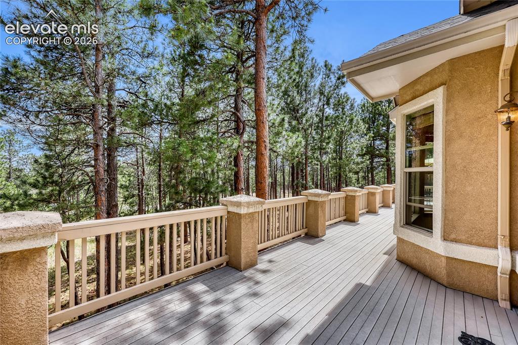 Image 17 of 47: Deck