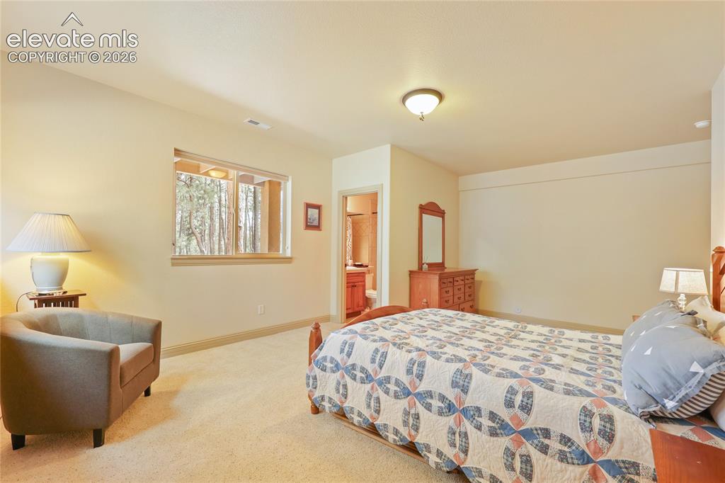 Image 34 of 47: Bedroom