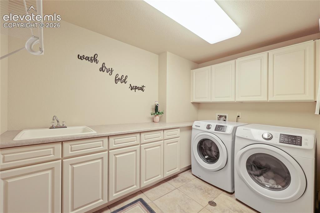 Image 40 of 47: Laundry