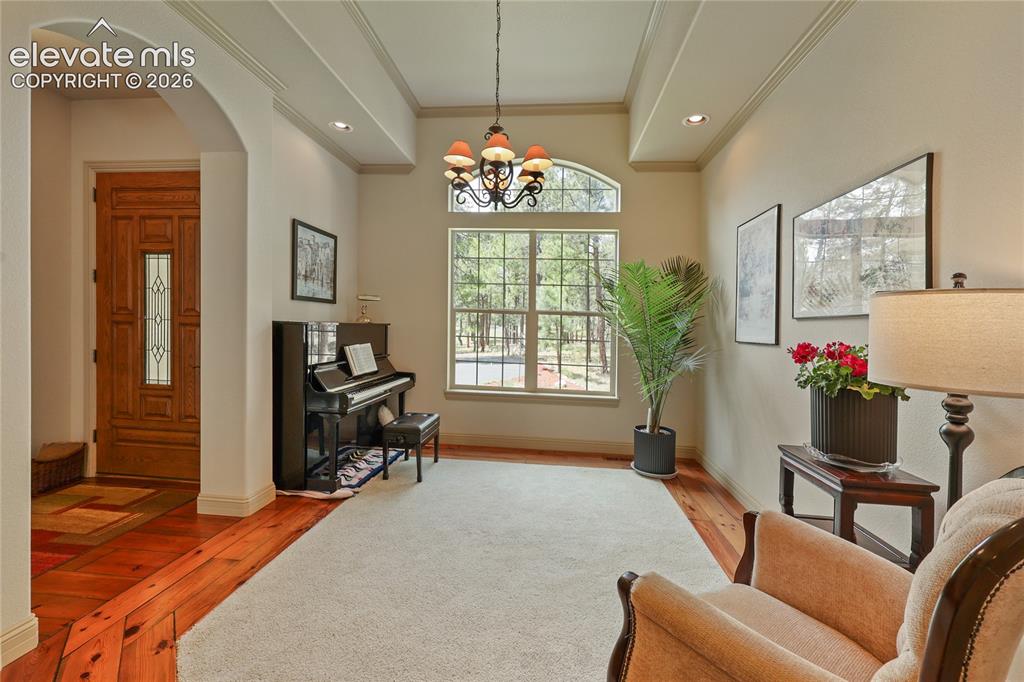 Image 8 of 47: Sitting Room