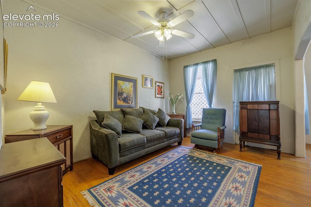 Image 7 of 22: Living Room