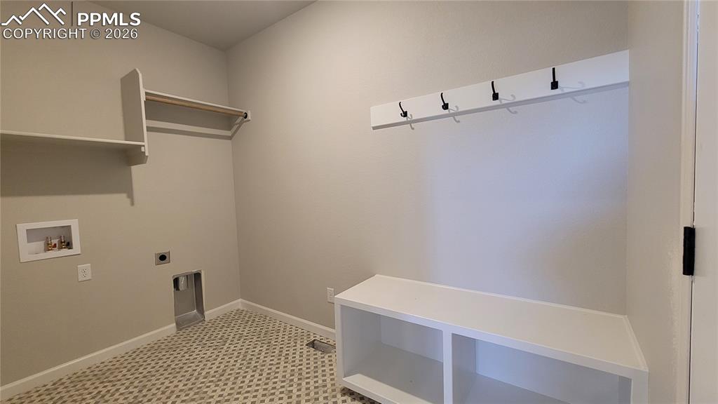 Image 20 of 30: Laundry