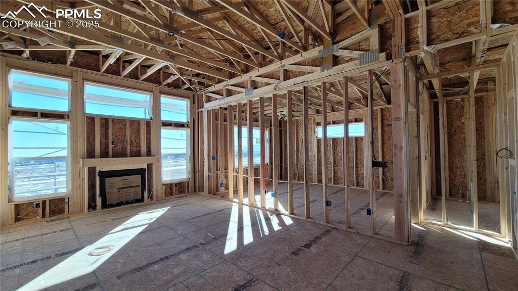 Image 3 of 19: Living Room