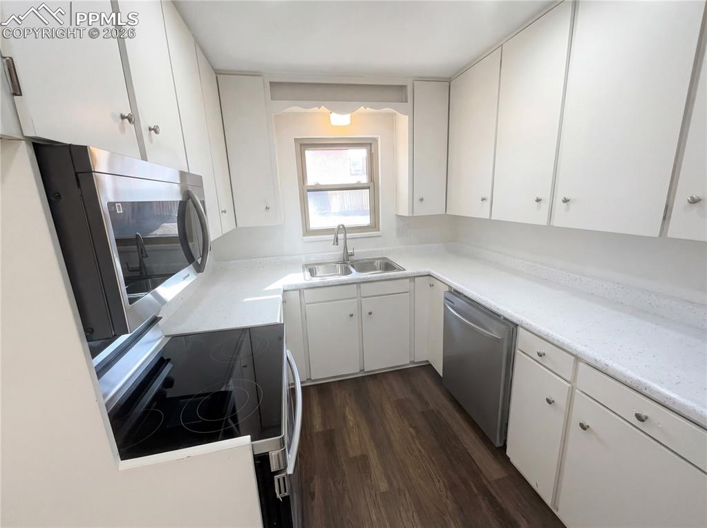 Image 8 of 18: No Description Available