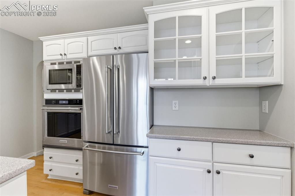 Image 13 of 35: Kitchen