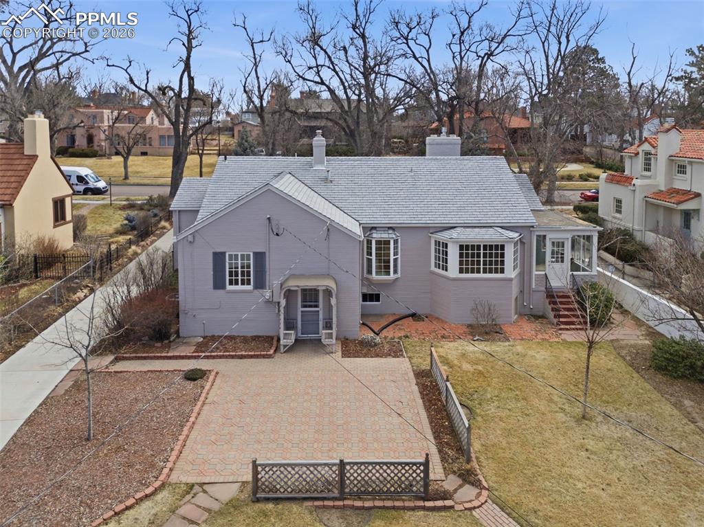 Image 28 of 35: Back of Structure