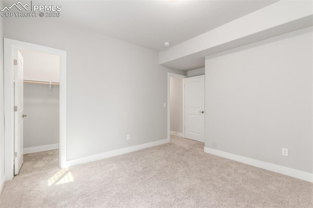 Image 28 of 46: Bedroom